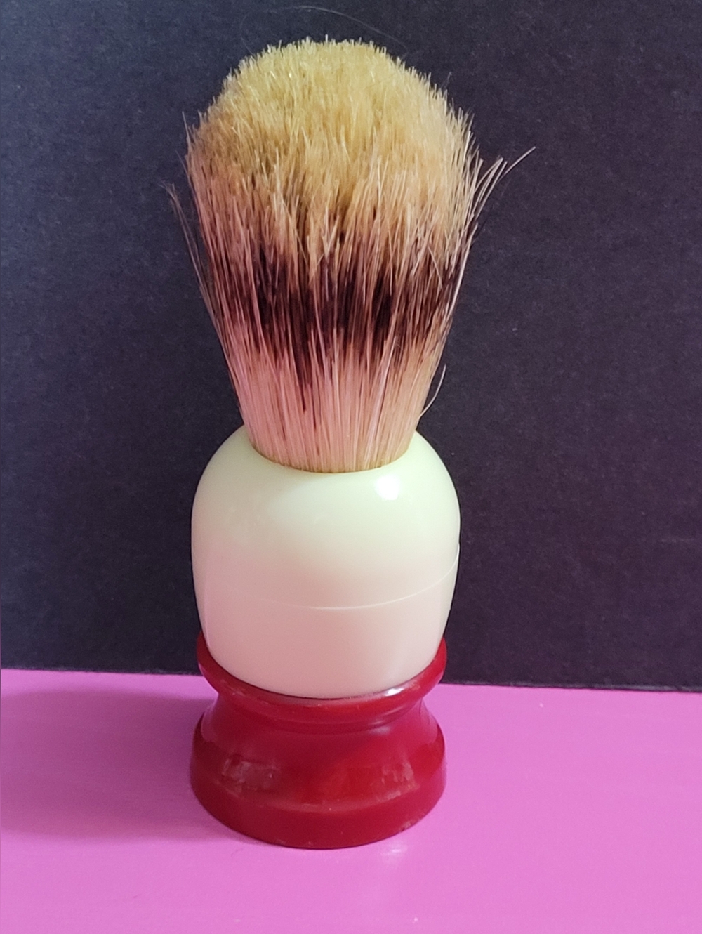 Vintage Ever-Ready Shaving Brush 150 Red And Cream Handle (0649)